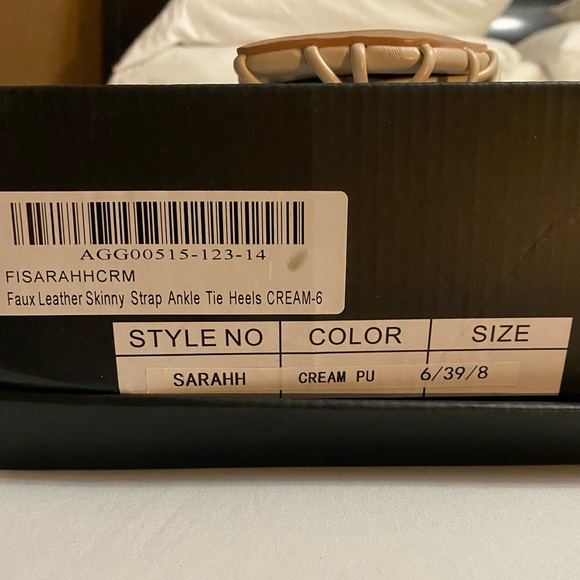 Nasty Gal Strappy High Heel Sandals Never Worn! BNIB! - Picture 7 of 7